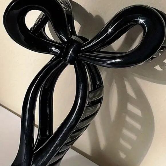 Black Bow Hair Clip - Picture 2 of 2